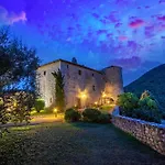 מלון דירות Castello Valenzino 3*