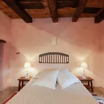 מלון דירות Castello Valenzino 3*