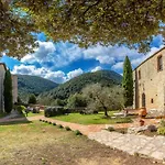 מלון דירות Castello Valenzino 3*