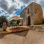 מלון דירות Castello Valenzino 3*
