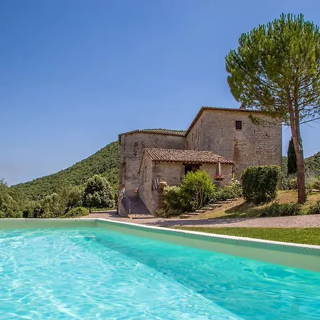 Apartahotel Castello Valenzino 3*