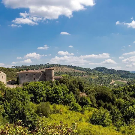 Castello Valenzino Apartahotel Pierantonio
