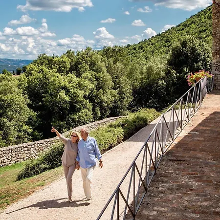 Castello Valenzino 3*