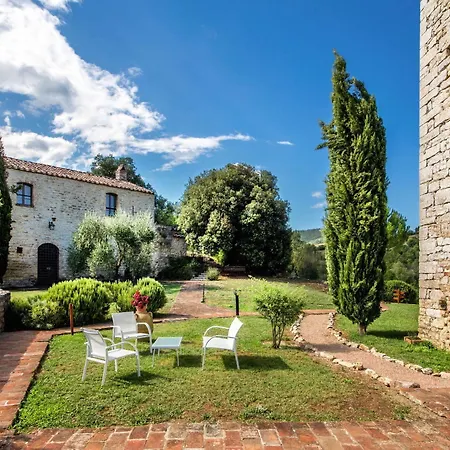 Castello Valenzino 3* Pierantonio