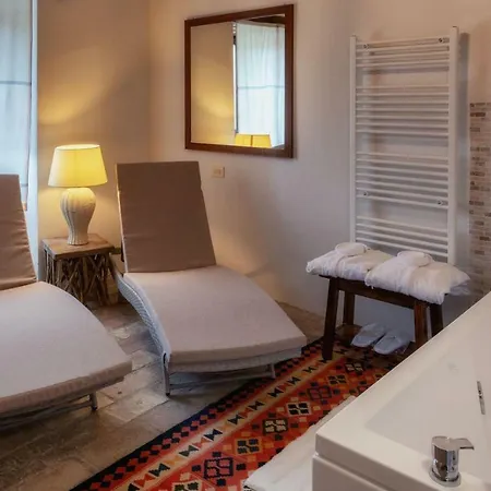 Castello Valenzino 3*