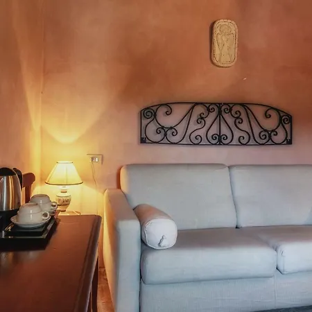 Castello Valenzino 3*