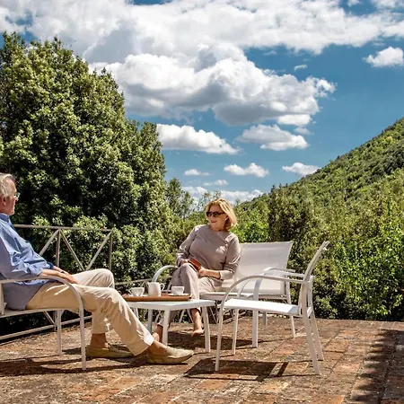 Castello Valenzino 3* Pierantonio