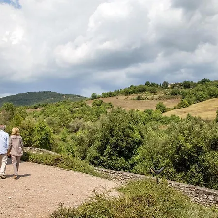 Apartahotel Castello Valenzino 3*