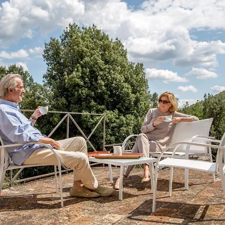 Apartmanhotel Castello Valenzino Pierantonio