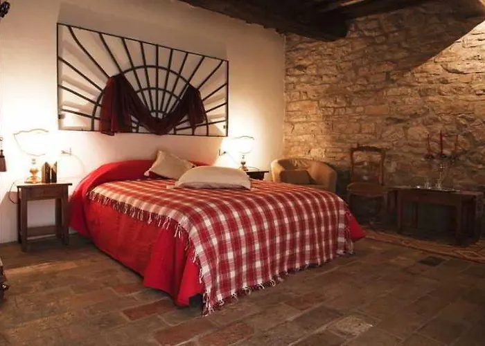 Castello Valenzino Aparthotel 3*