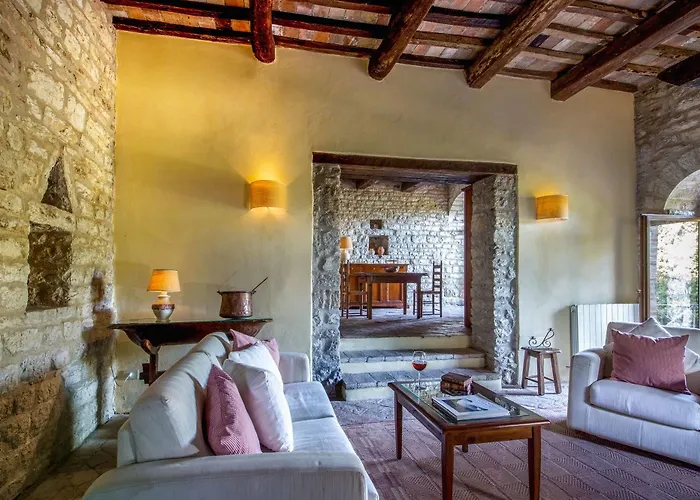 Castello Valenzino Aparthotel