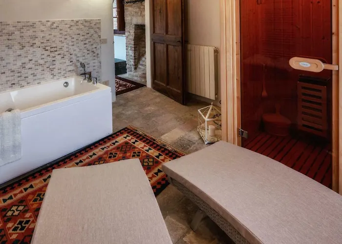 Castello Valenzino Aparthotel