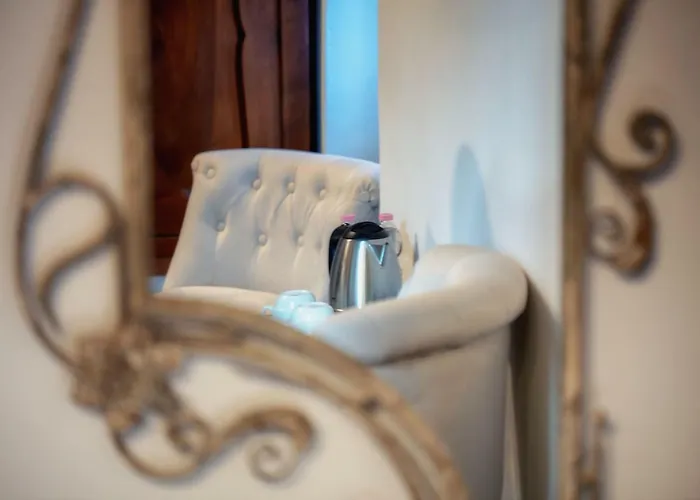 Castello Valenzino Aparthotel 3*