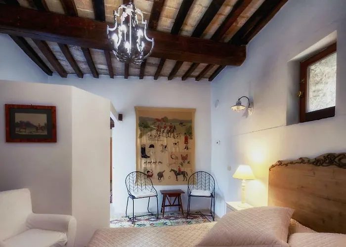 Castello Valenzino Aparthotel 3*