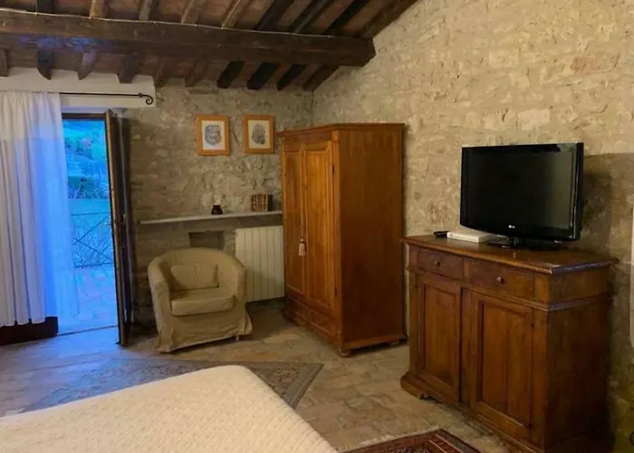 Castello Valenzino Aparthotel Pierantonio